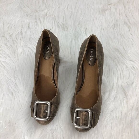 Fossil Metallic Leather Buckle Block Heeled Shoes - Picture 2 of 9